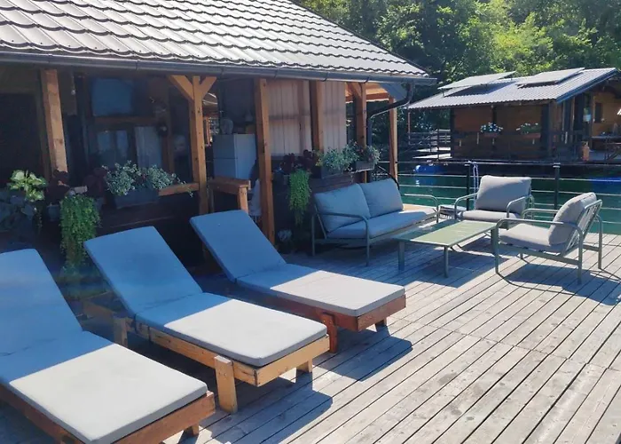 Båthotell Splav Panda Perucac