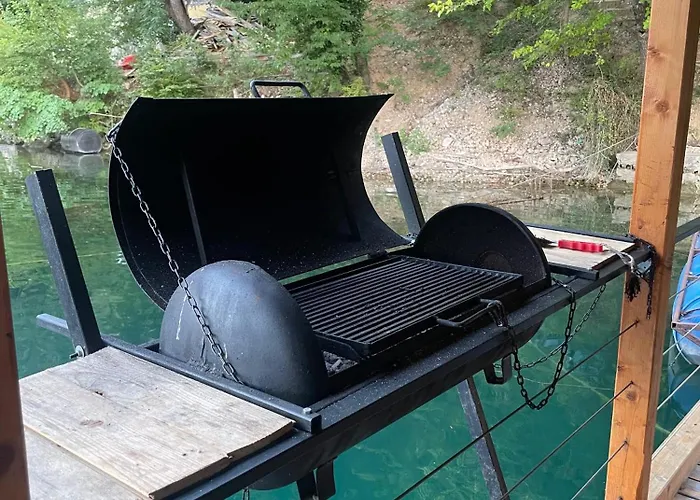 Båthotell Splav Panda